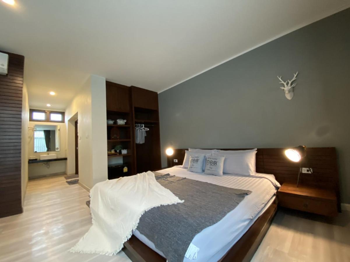 Family Connecting Room