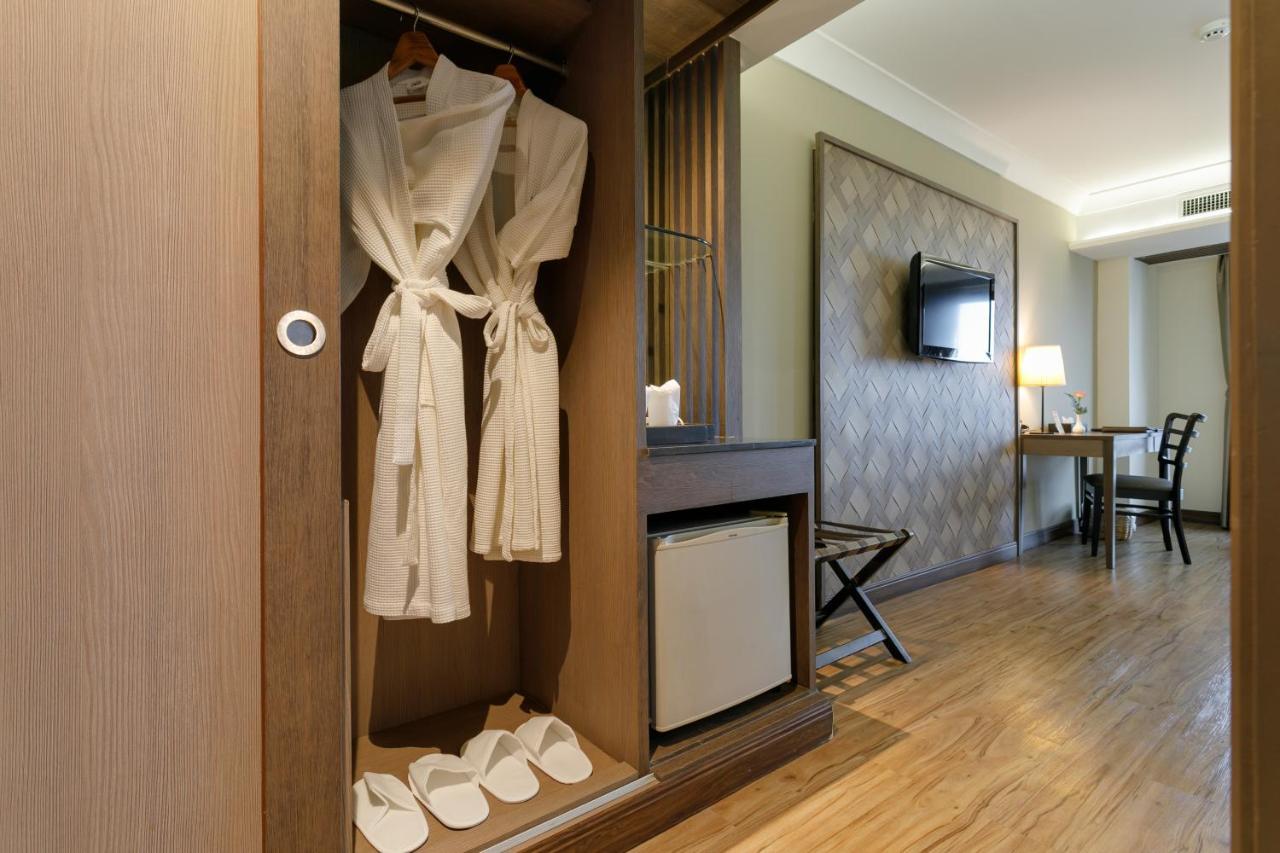 Superior King Room