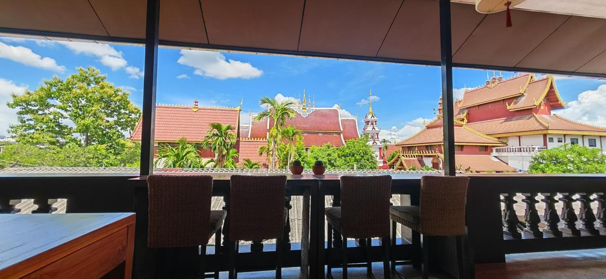 Queen Room,1599696558:JPEG