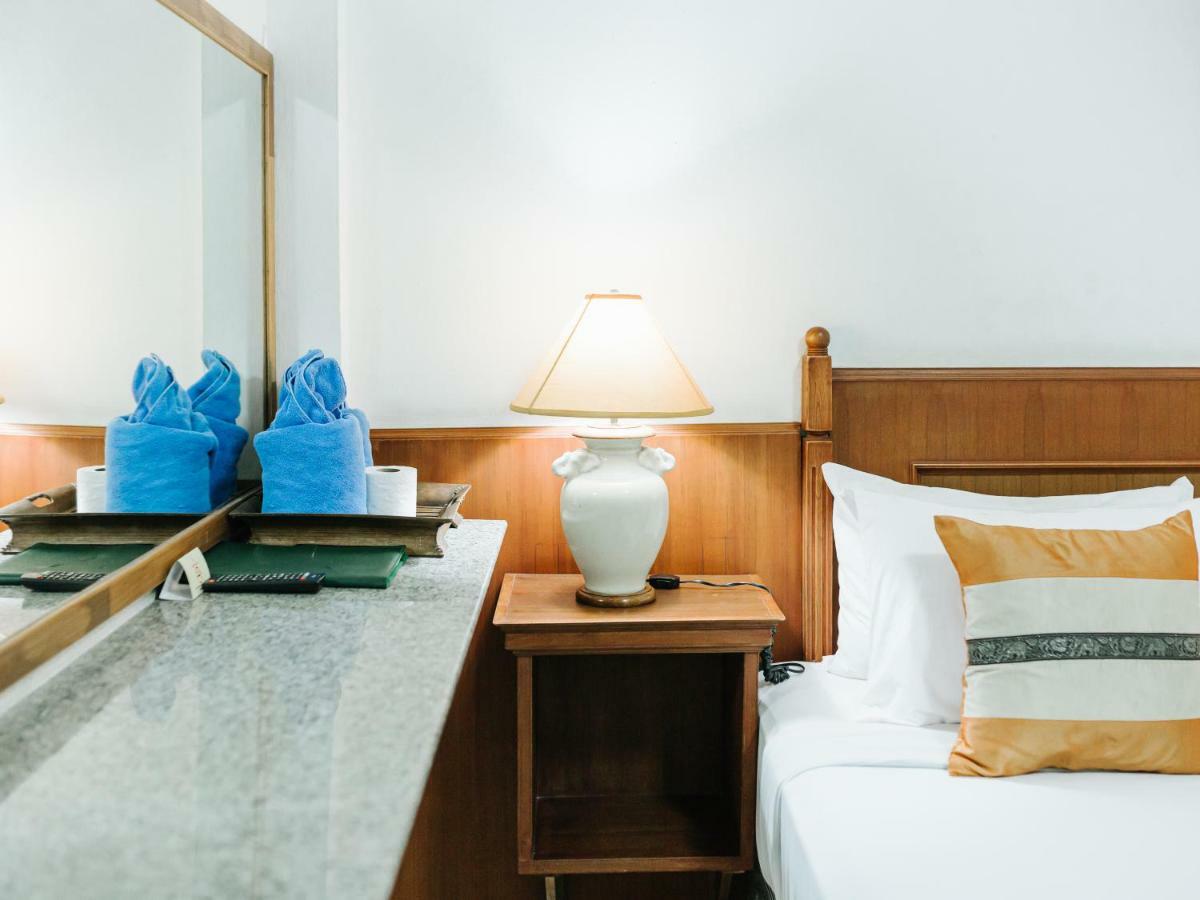 Twin Room Private Bathroom