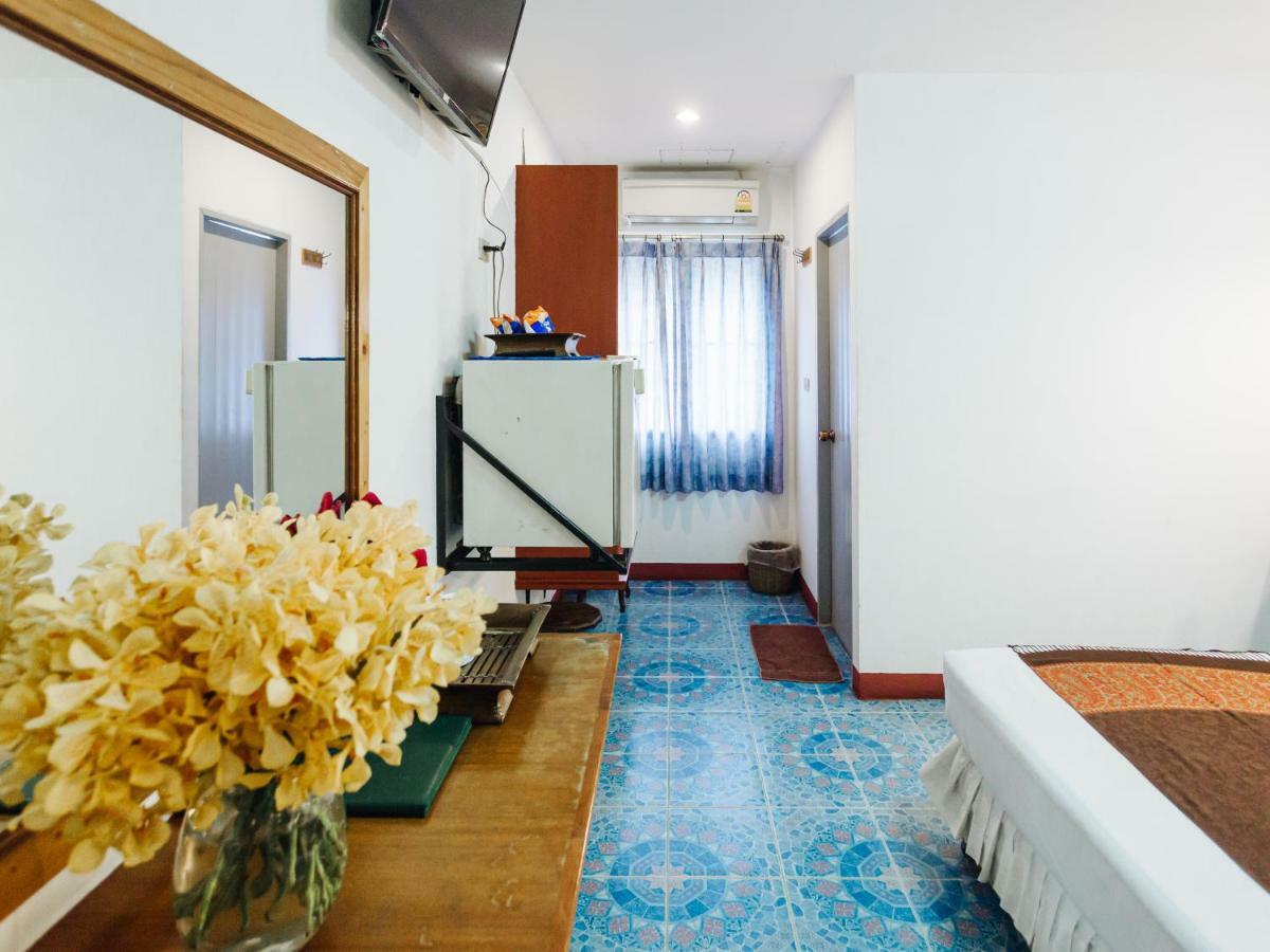 Single Room Bathroom