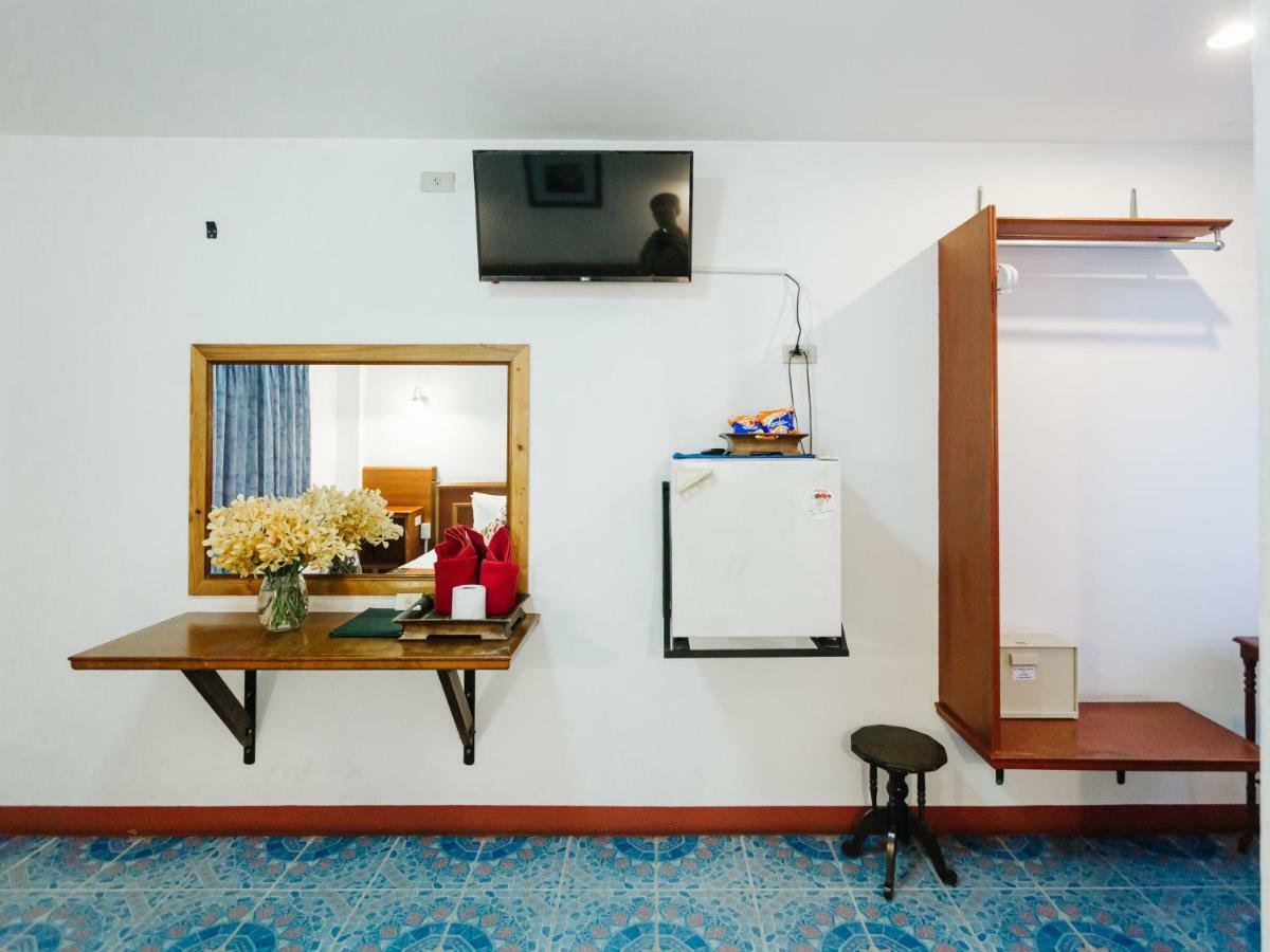 Single Room Bathroom