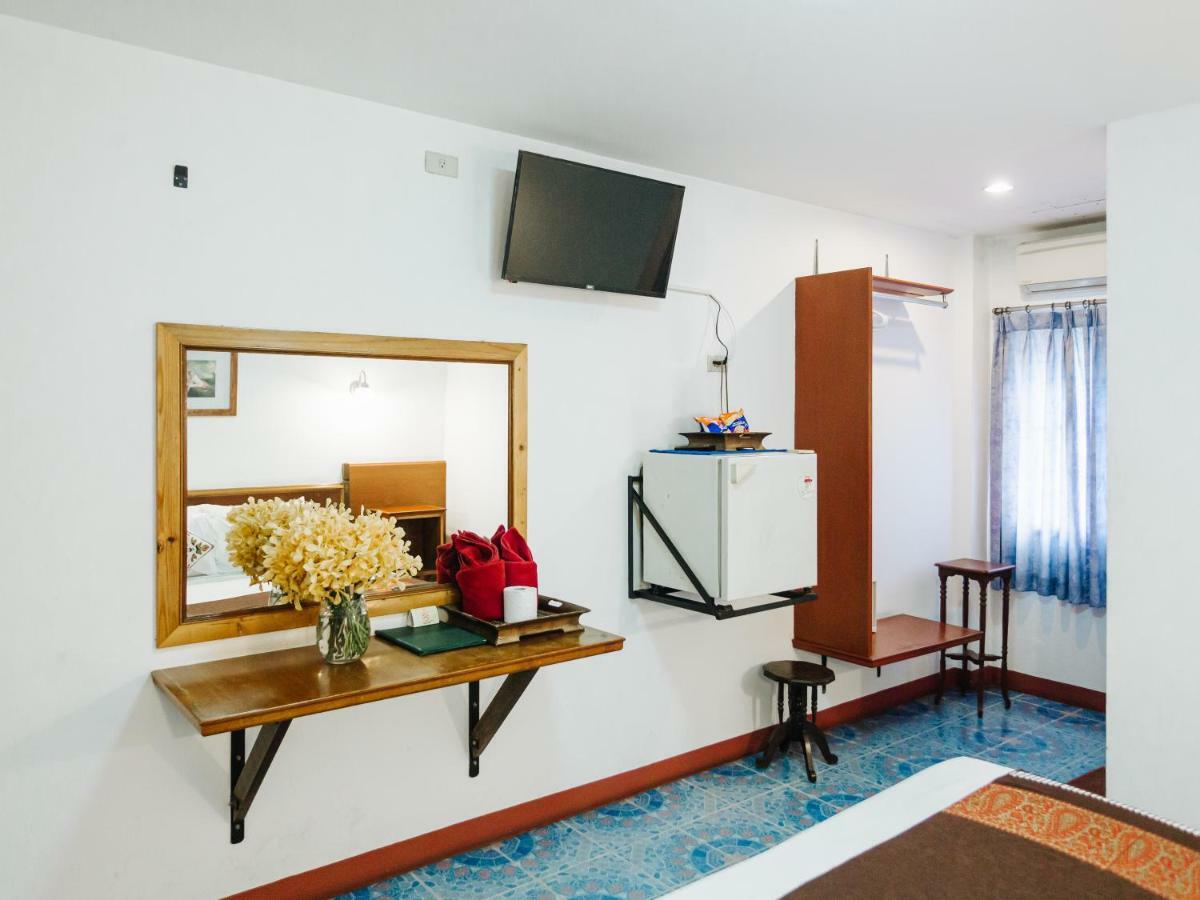 Single Room Bathroom