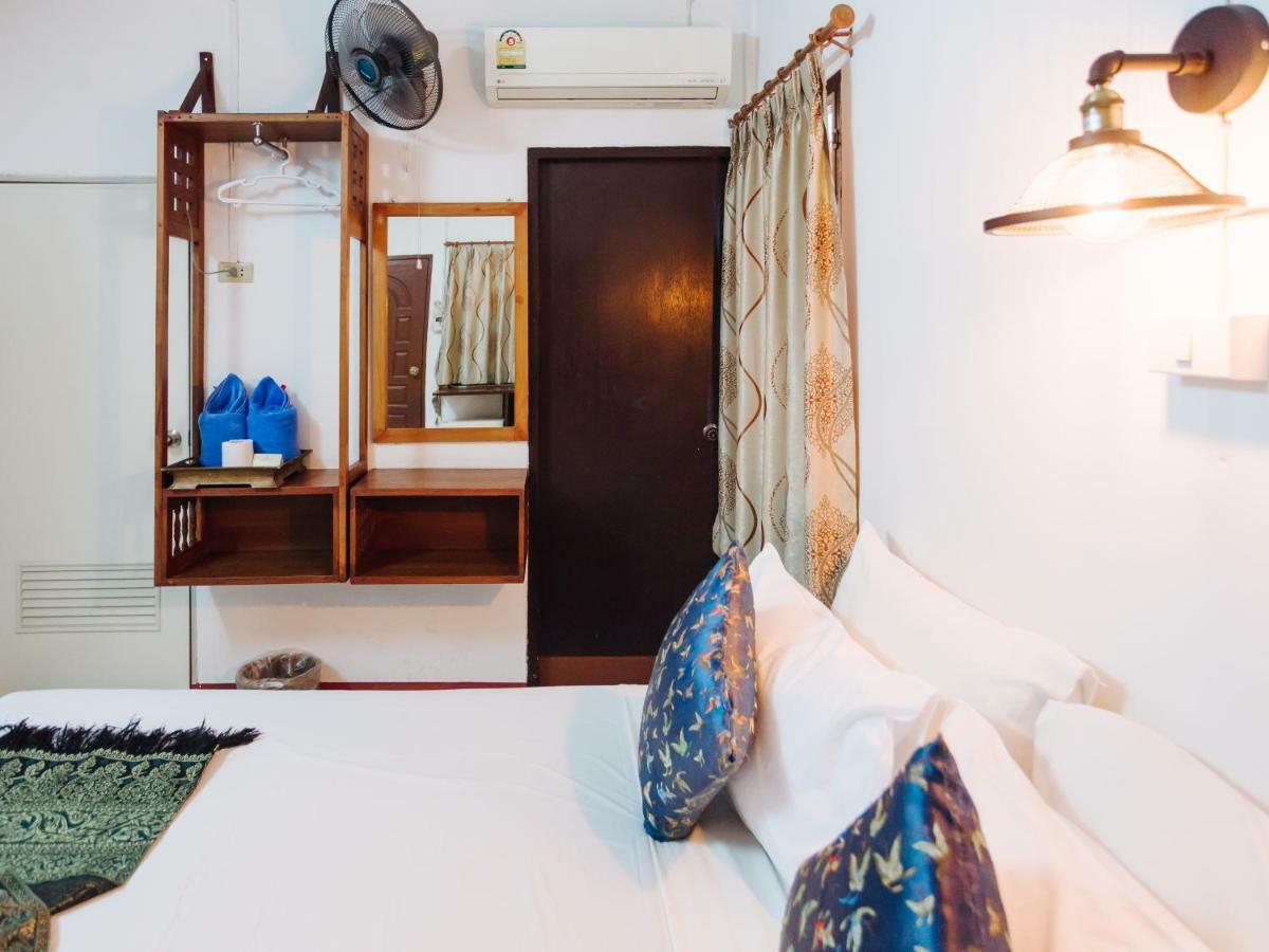 Single Room Bathroom