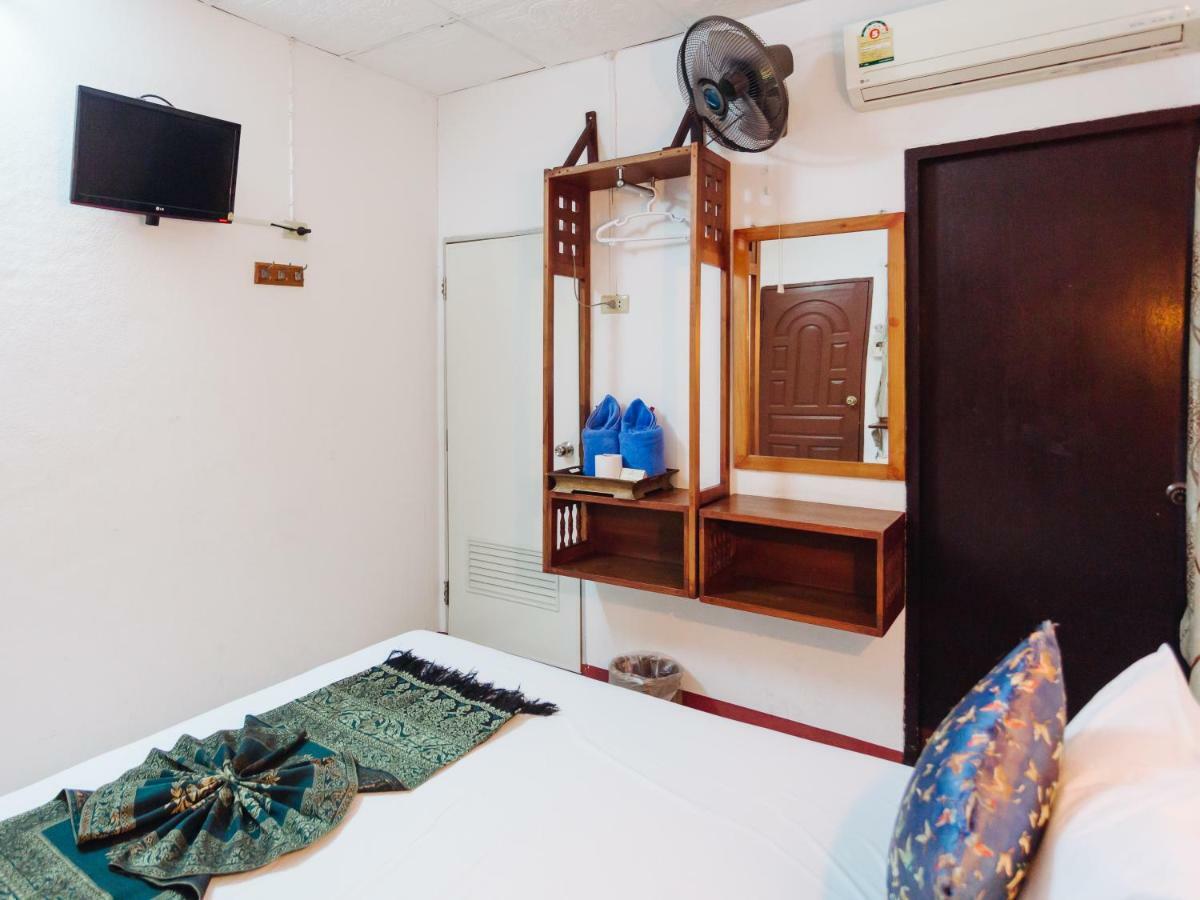 Single Room Bathroom